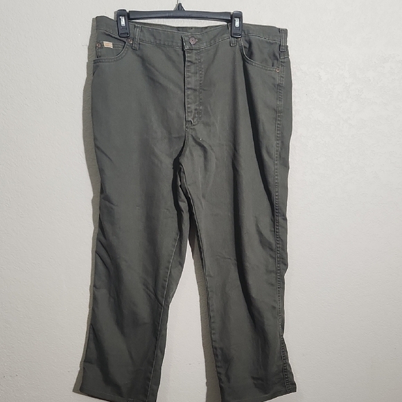 Lee Jeans Womens 18 Olive Green Straight Cropped Leg Pants - Picture 1 of 12
